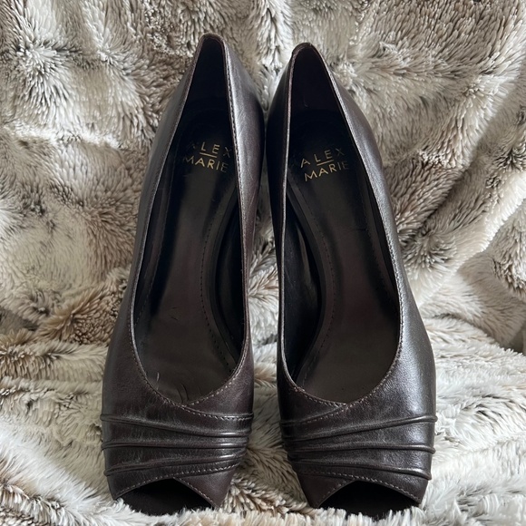 Alex Marie Dark Brown Open-Toe Low Heels Size 6 - Picture 5 of 6